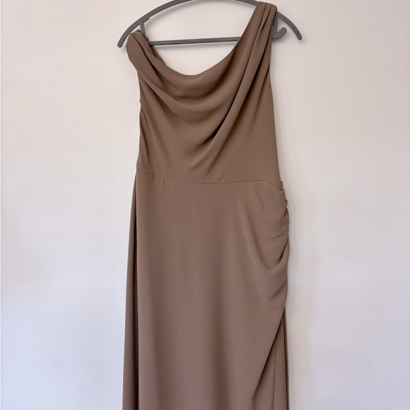 Show me Your Mumu Jodie Dress in Dune Chiffon - Picture 6 of 10